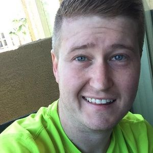 Meet your Posher, Dustin